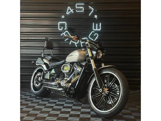 HARLEY-DAVIDSON SOFTAIL BREAKOUT 114 HARLEY-DAVIDSON SOFTAIL BREAKOUT 114